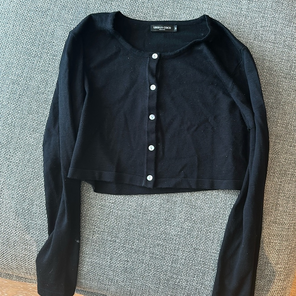 Cropped cardigan with mother of pearl buttons
